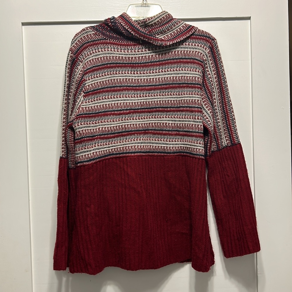 Sweater - Picture 4 of 4